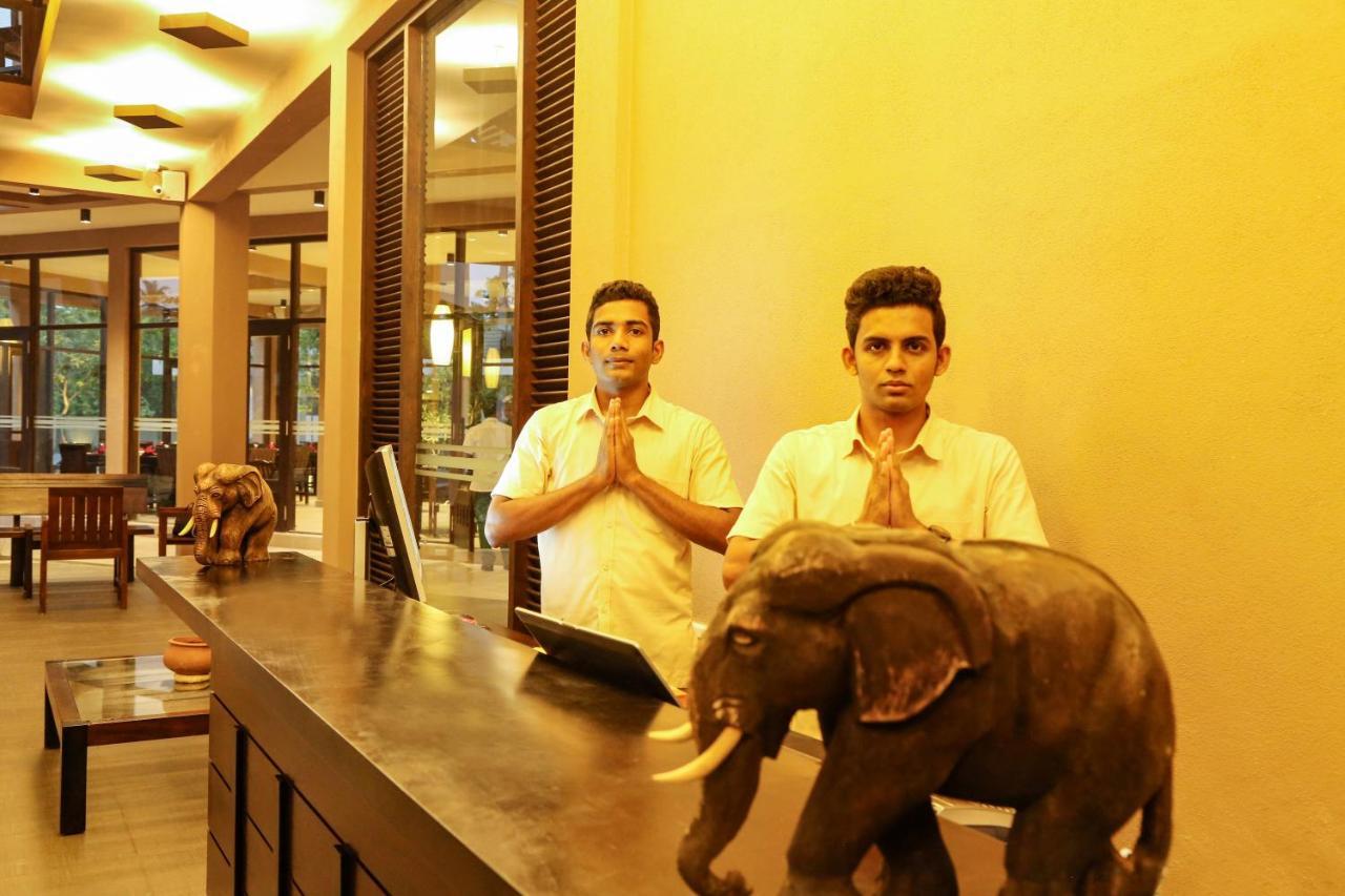 Hotel Oak Ray Wild Yala Tissamaharama Exterior foto