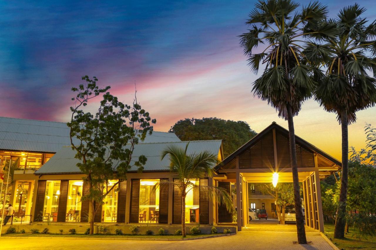 Hotel Oak Ray Wild Yala Tissamaharama Exterior foto
